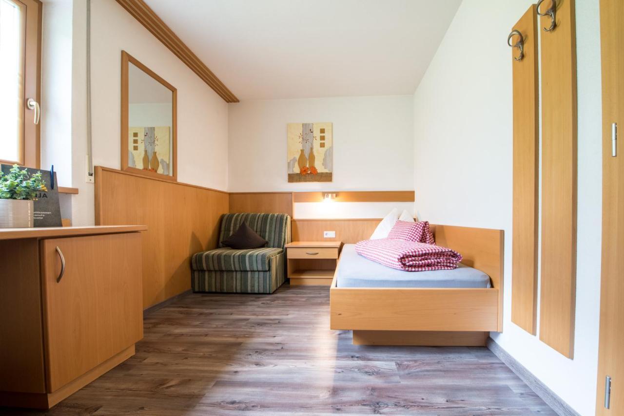 Hotel Sonja Cadipietra Esterno foto