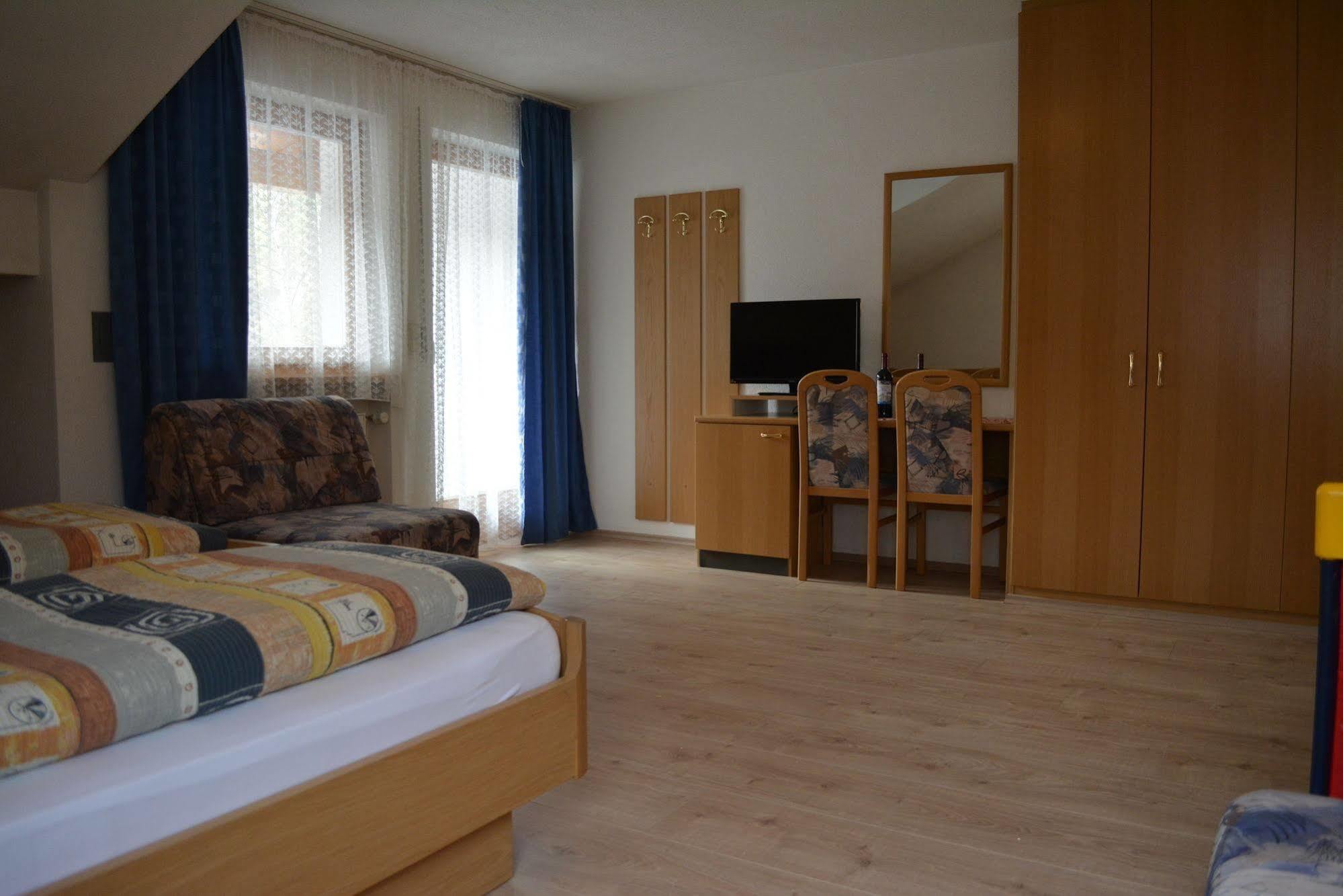 Hotel Sonja Cadipietra Esterno foto